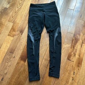 Black leggings with mesh